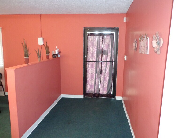 More Photos Of 1904 W Waters Ave, Tampa Freestanding For Sale