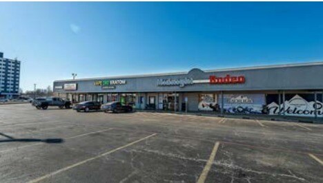 More Photos Of 1773 S Glenstone Ave, Springfield General Retail For Lease