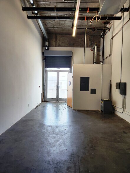 More Photos Of 1458 S San Pedro St, Los Angeles Freestanding For Sale