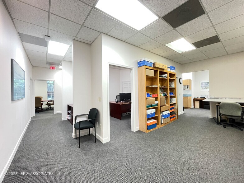 More Photos Of 2201 NW 40th Ter, Gainesville Office For Lease