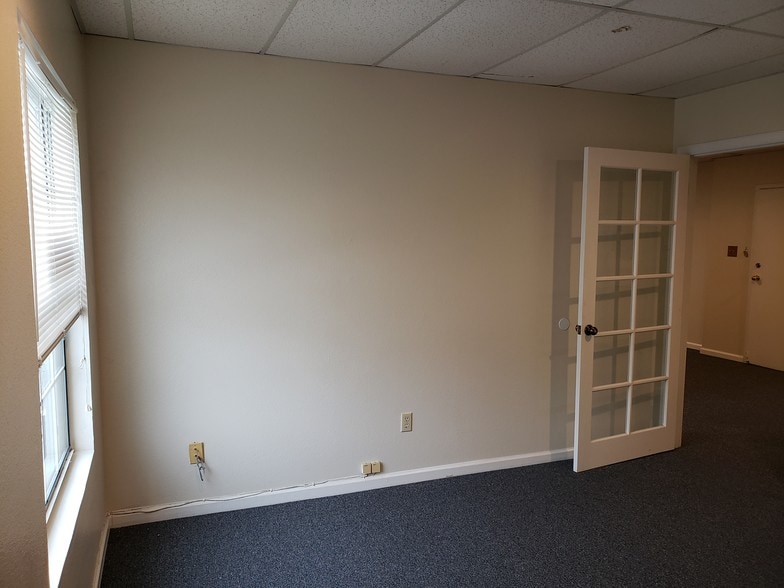 More Photos Of 1090 Adams St, Benicia Loft Creative Space For Lease