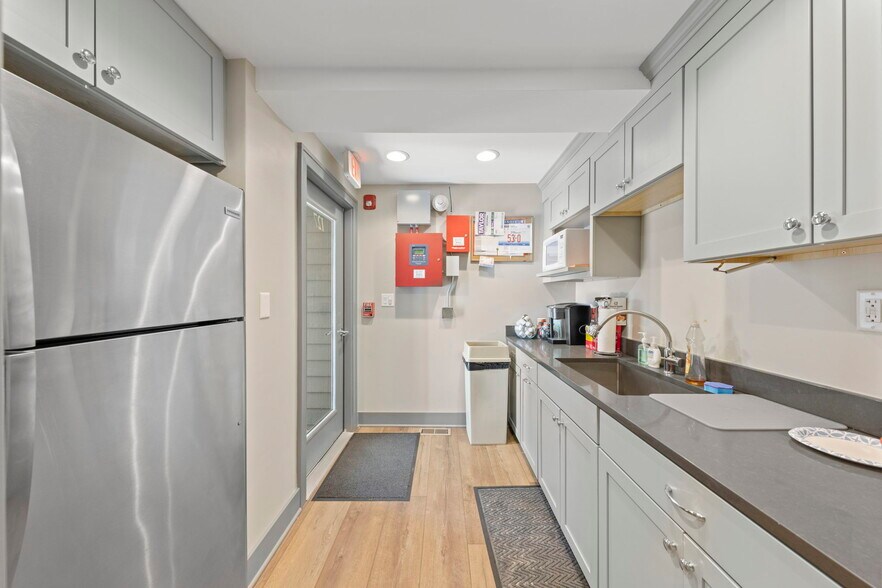 More Photos Of 127 W Aurora, Naperville Office Residential For Sale