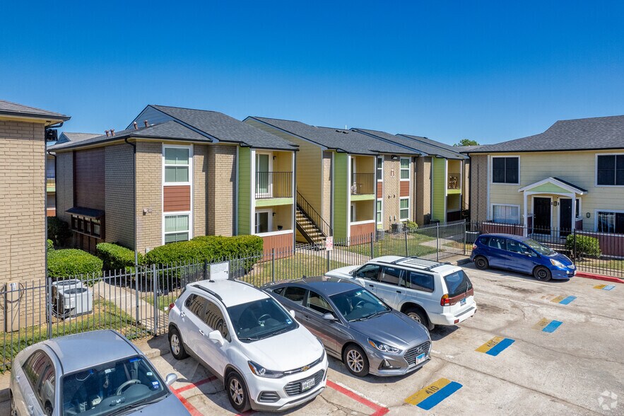 More Photos Of , Houston Multifamily For Sale