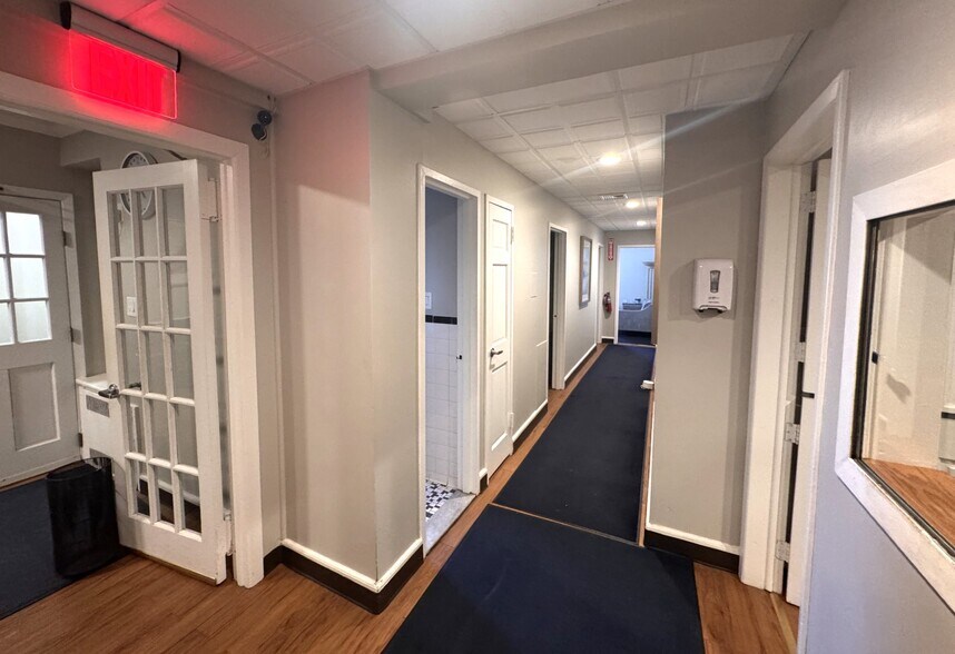 More Photos Of 98120 Queens Blvd, Rego Park Apartments For Sale