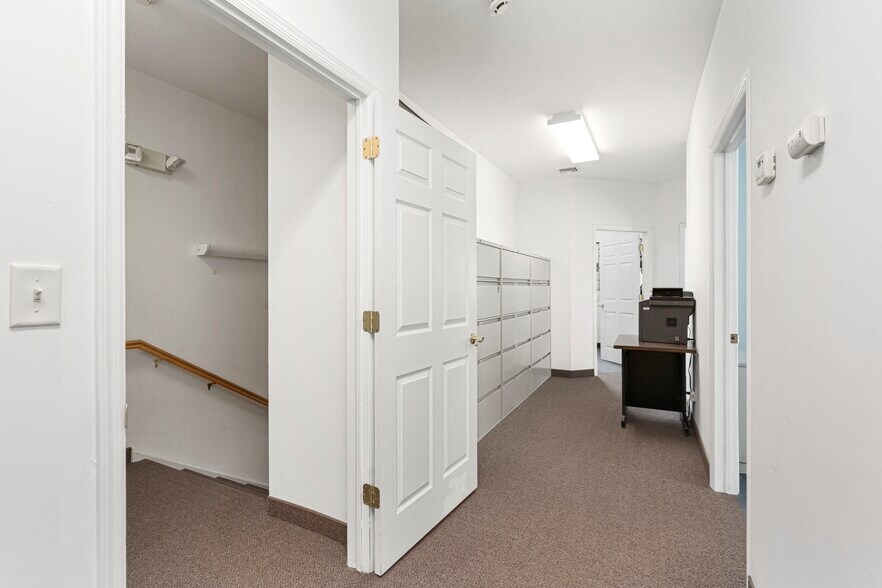 More Photos Of 4 Walter E Foran Blvd, Flemington Office For Sale