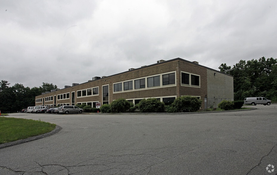 More Photos Of 104 Otis St, Northborough Light Manufacturing For Lease