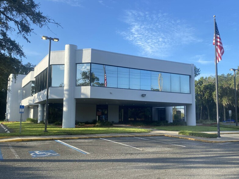 More Photos Of 2800 E Silver Springs Blvd, Ocala Office For Sale