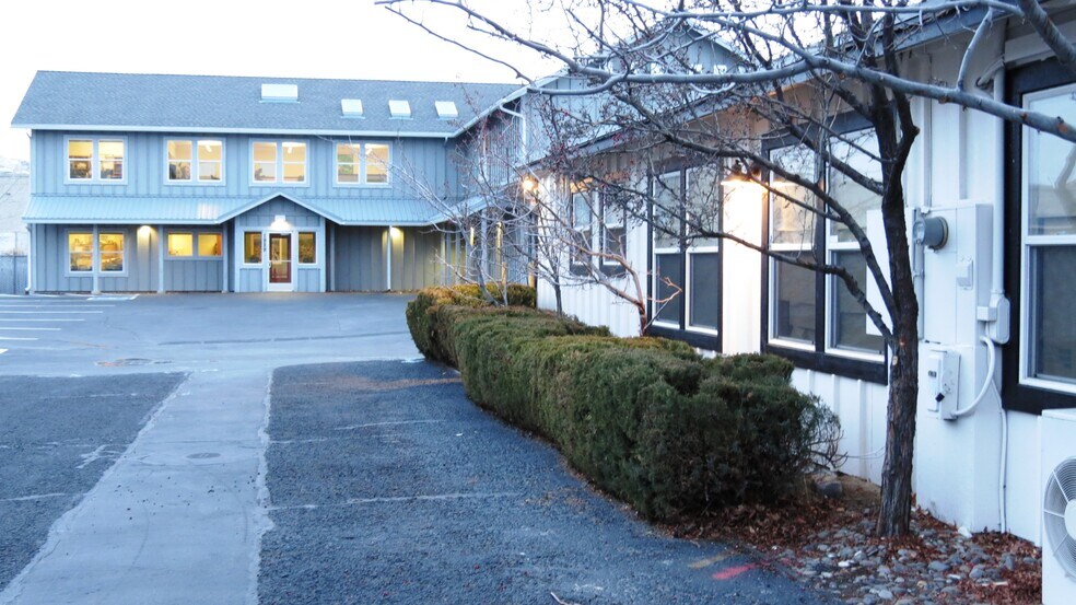 More Photos Of 1925 E Prater Way, Sparks Office For Sale