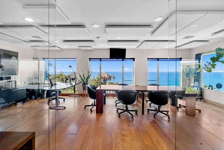 More Photos Of 1218-1224 Prospect St, La Jolla Office For Lease