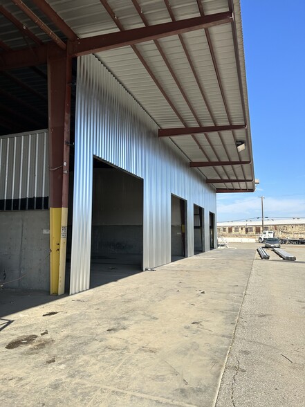 Primary Photo Of 561 N American St, Shafter Flex For Lease