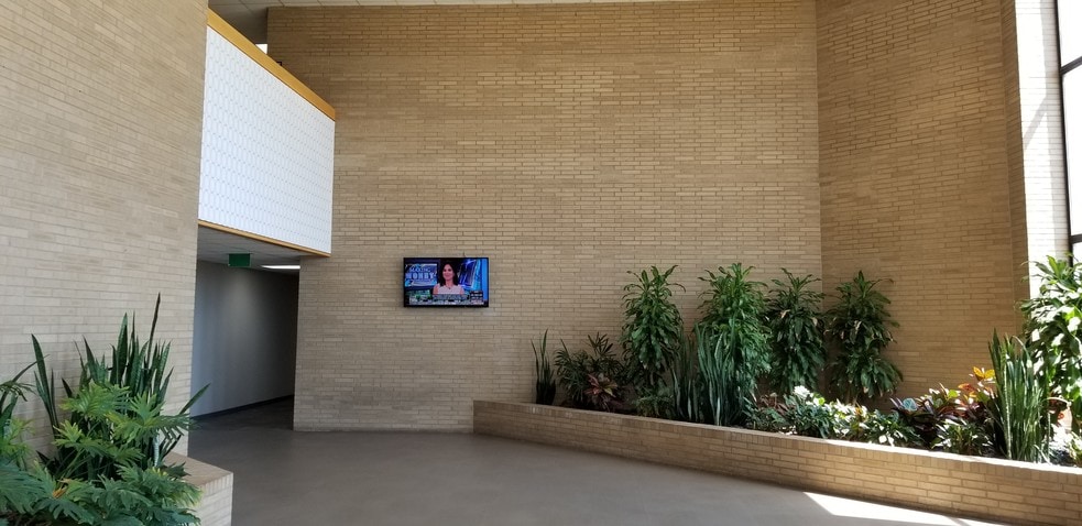 More Photos Of 101 Plaza East Blvd, Evansville Office For Lease