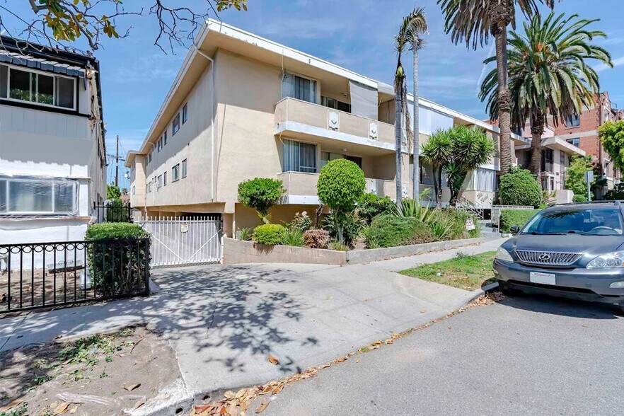 More Photos Of 1821 N Alexandria Ave, Los Angeles Apartments For Sale