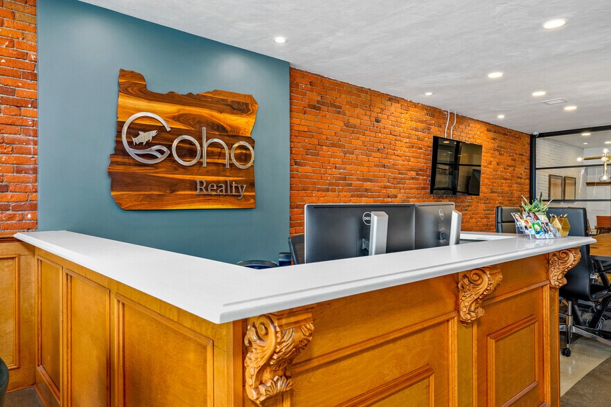 More Photos Of 144 S Main St, Independence Storefront Retail Office For Sale