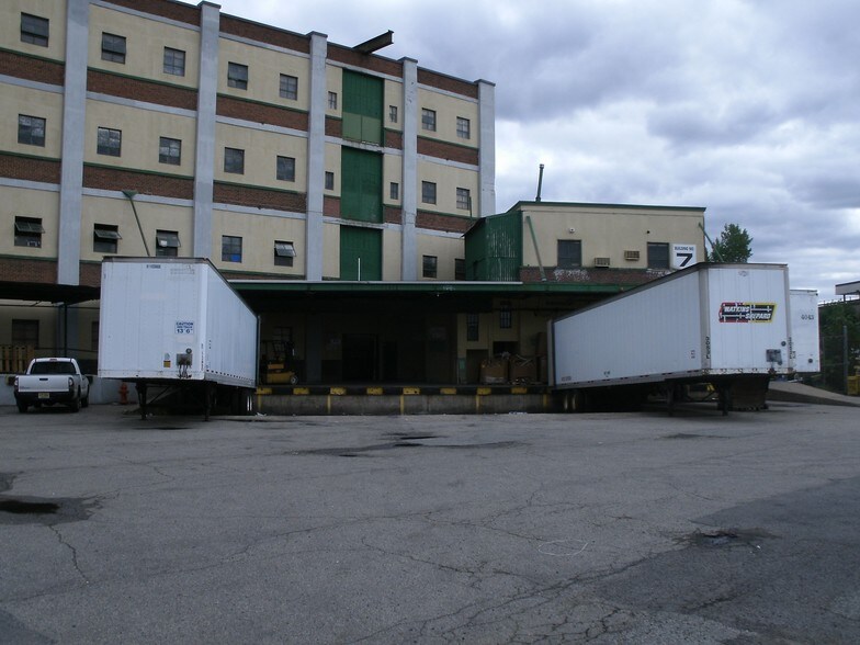More Photos Of 239 Lindbergh Pl, Paterson Manufacturing For Lease