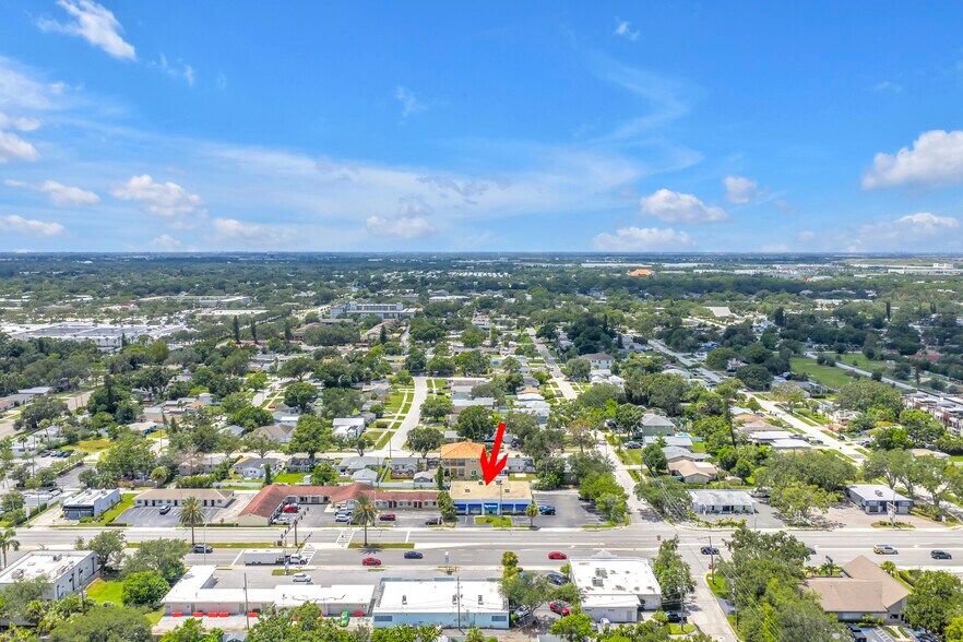 More Photos Of 8440 4th St N, Saint Petersburg Freestanding For Lease