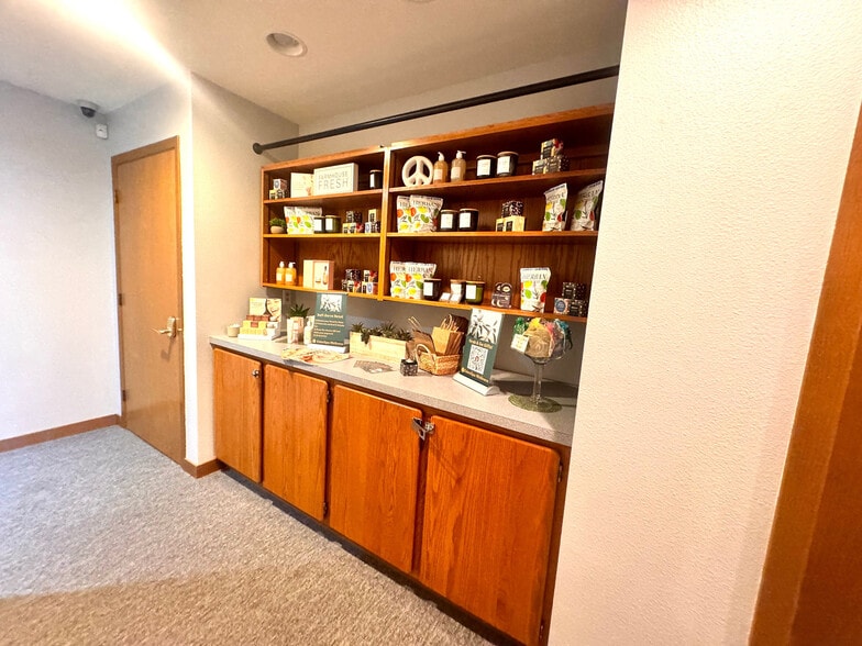 More Photos Of 1800 Cooper Point Rd SW, Olympia Office For Sale