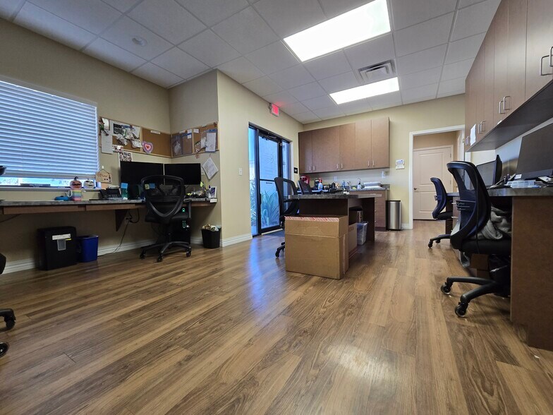 More Photos Of 13555 Automobile Blvd, Clearwater Medical For Lease