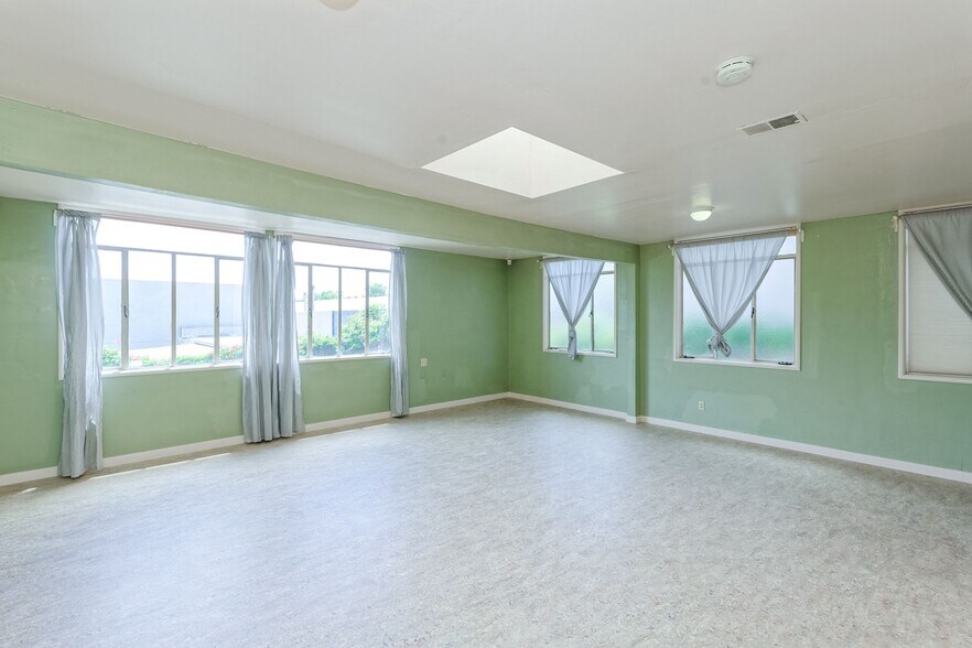 More Photos Of 2944 Webster St, Oakland Office For Sale