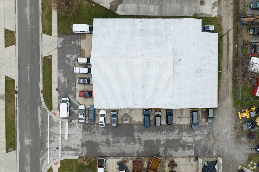 More Photos Of 301 W Sophia St, Maumee Warehouse For Sale
