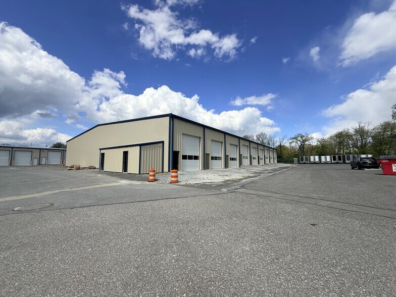 More Photos Of 21 Hagerty Blvd, West Chester Unknown For Lease