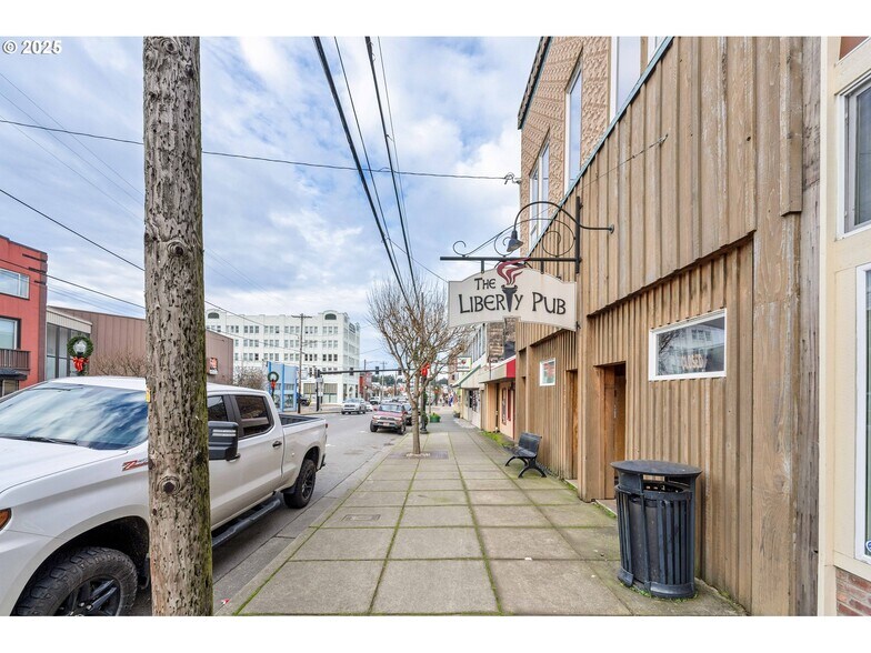 More Photos Of 2043 Sherman Ave, North Bend Bar For Sale