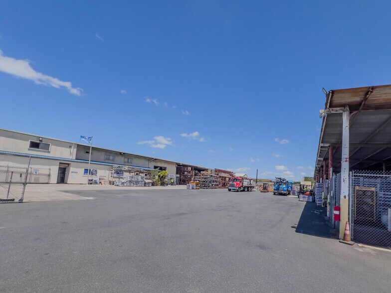 More Photos Of 2264-2276 Pahounui Dr, Honolulu Warehouse For Lease