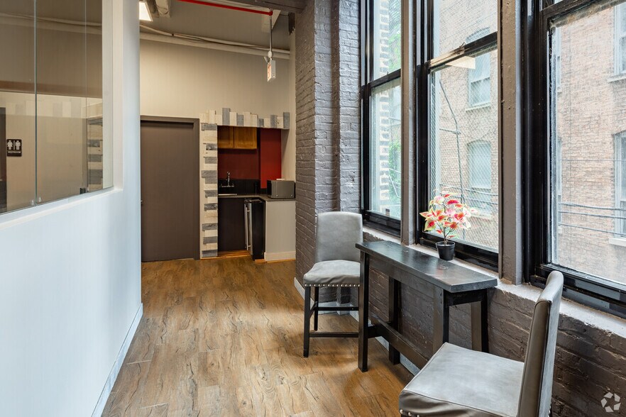 More Photos Of 415 W Huron St, Chicago Loft Creative Space For Sale
