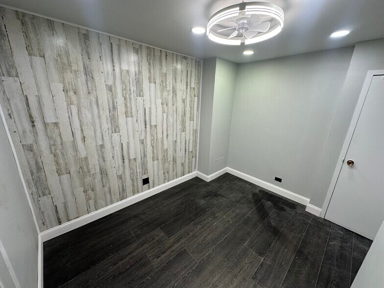 More Photos Of 711A-711D Seagirt Ave, Far Rockaway Coworking Space