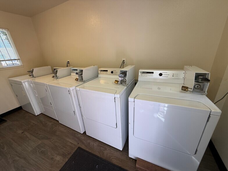 More Photos Of 83 Castro St, Salinas Apartments For Sale