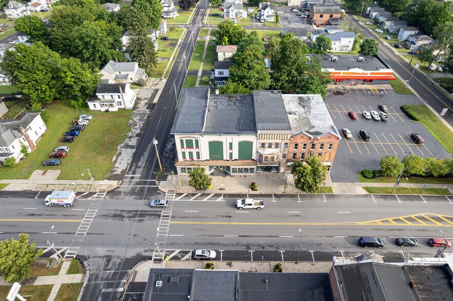 More Photos Of 114-116 W Broadway, Fulton Multifamily For Sale