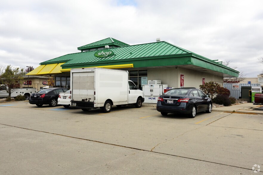 More Photos Of 4940 State Route 59, Naperville Service Station For Lease