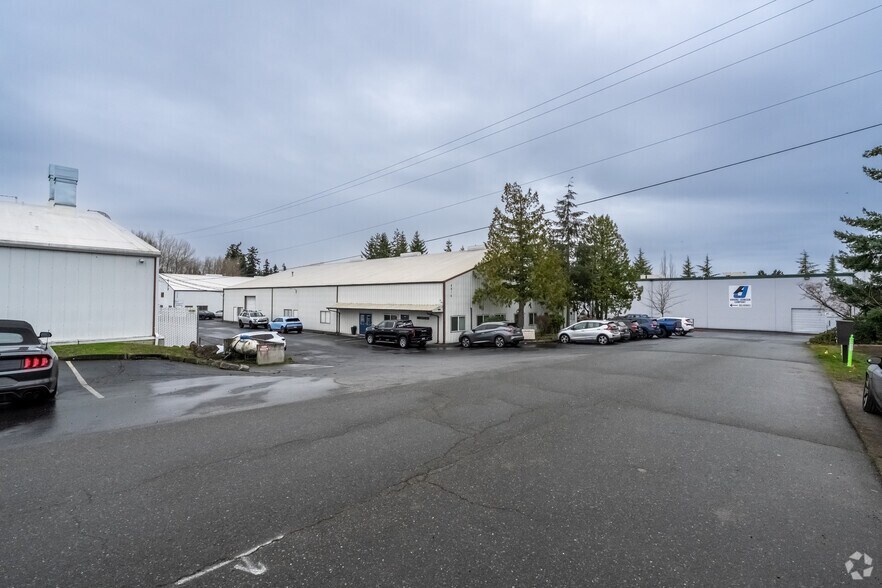More Photos Of 11609 49th Pl W, Mukilteo Warehouse For Lease