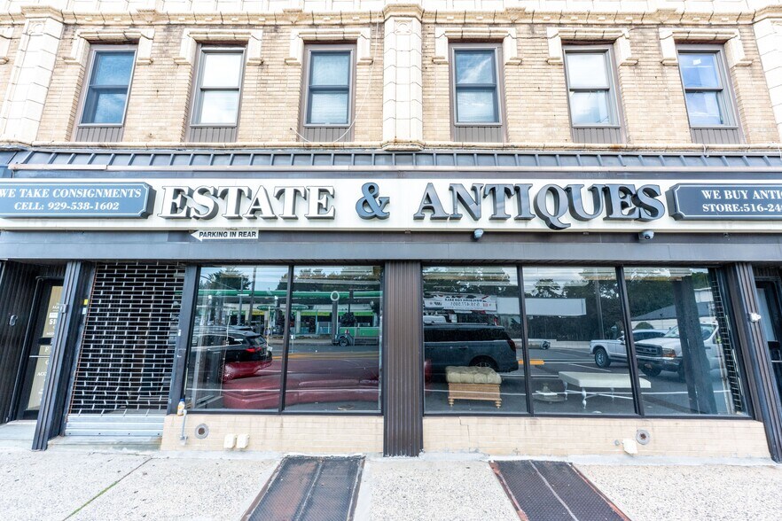 More Photos Of 5 Northern Blvd, Great Neck Apartments For Lease