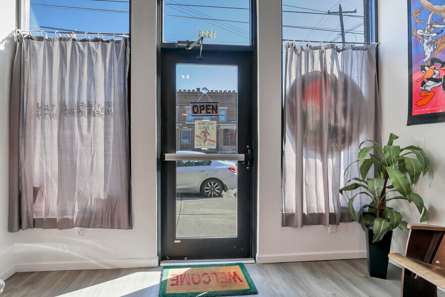 More Photos Of 1555-1563 N 4th St, Columbus Apartments For Sale