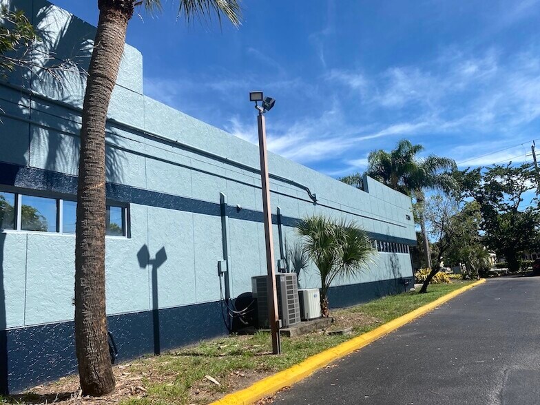 More Photos Of 7351 W Oakland Park Blvd, Fort Lauderdale Office For Sale