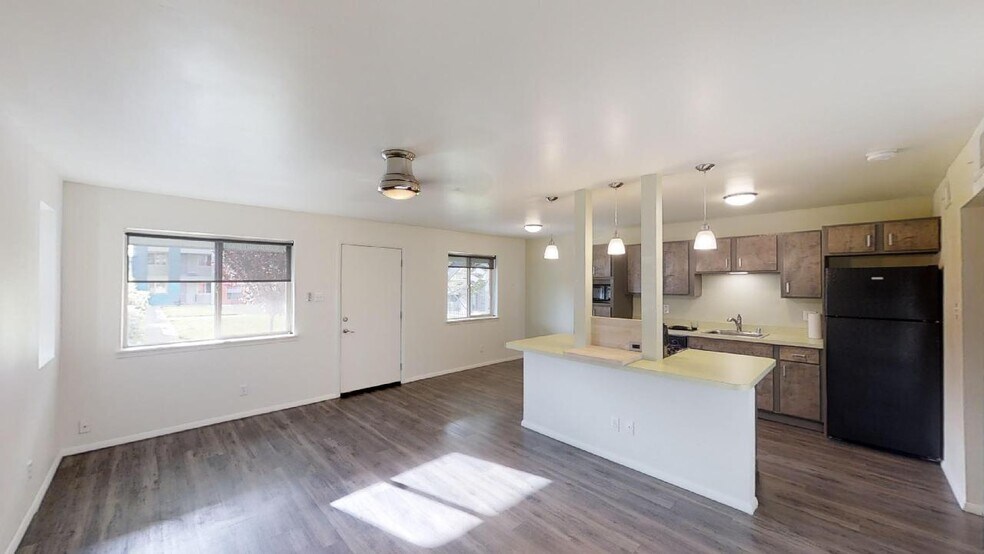 More Photos Of 4805 Marquette Ave NE, Albuquerque Apartments For Sale
