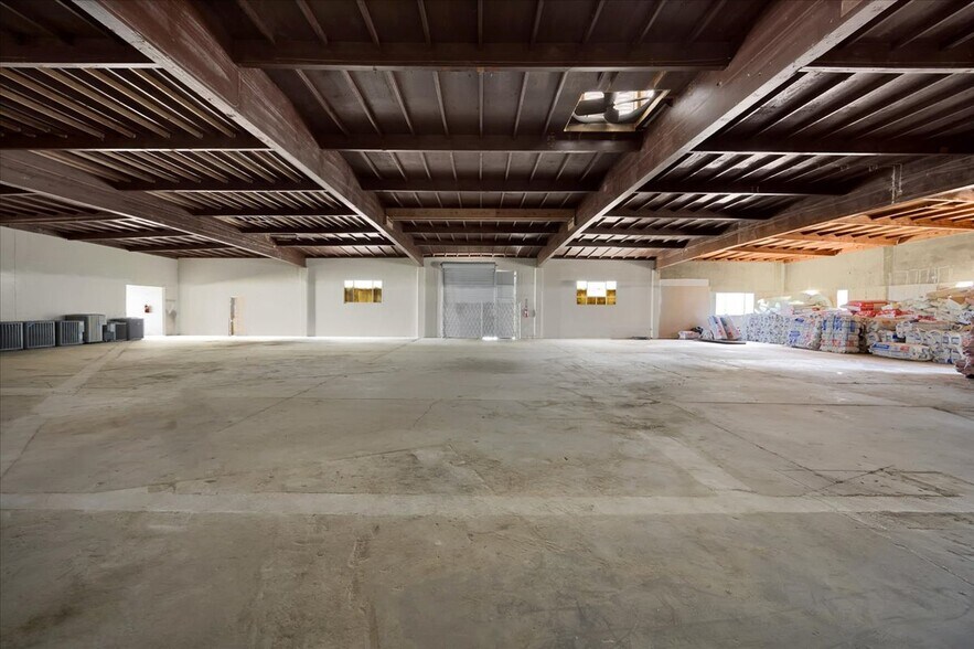 More Photos Of 1409 E St. Gertrude Pl, Santa Ana Warehouse For Sale