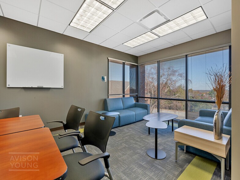 More Photos Of 330 Pelham Rd, Greenville Medical For Lease