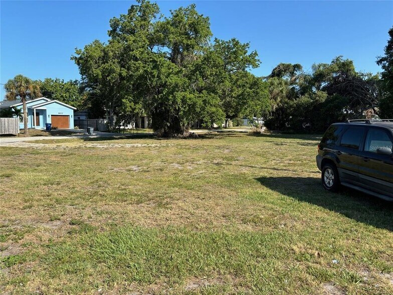 More Photos Of 0 Albert Pl, Sarasota Land For Sale