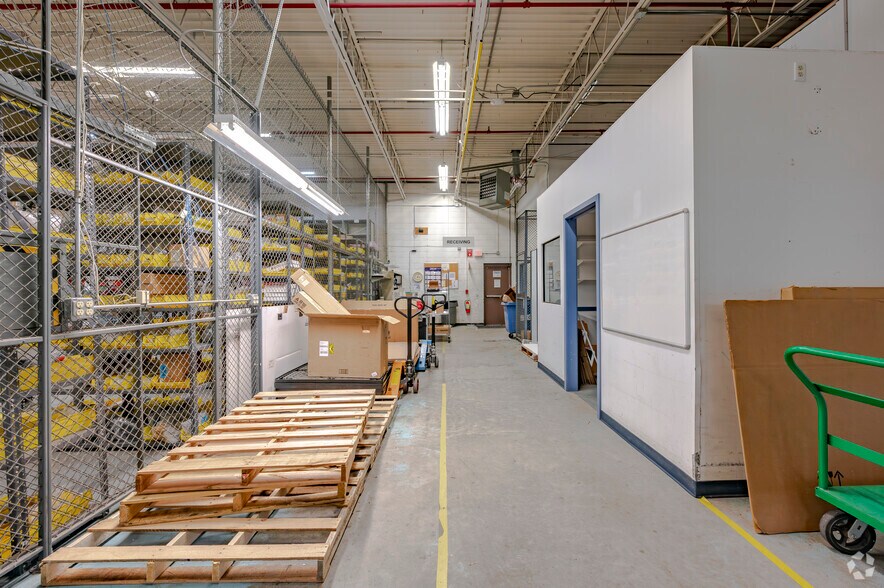 More Photos Of 14-20 Progress Dr, Shelton Office For Lease