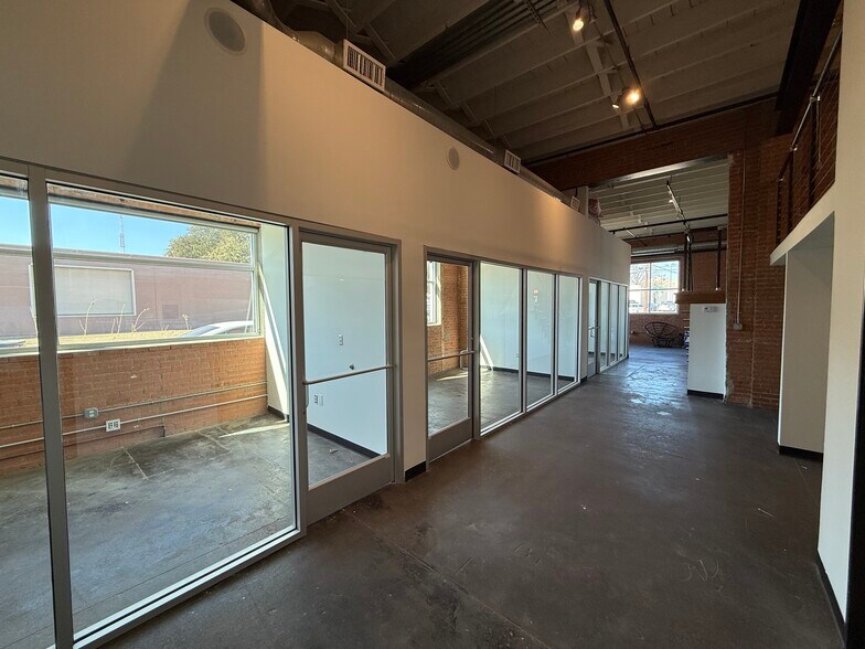 More Photos Of 4000 East Side Ave, Dallas Loft Creative Space For Lease