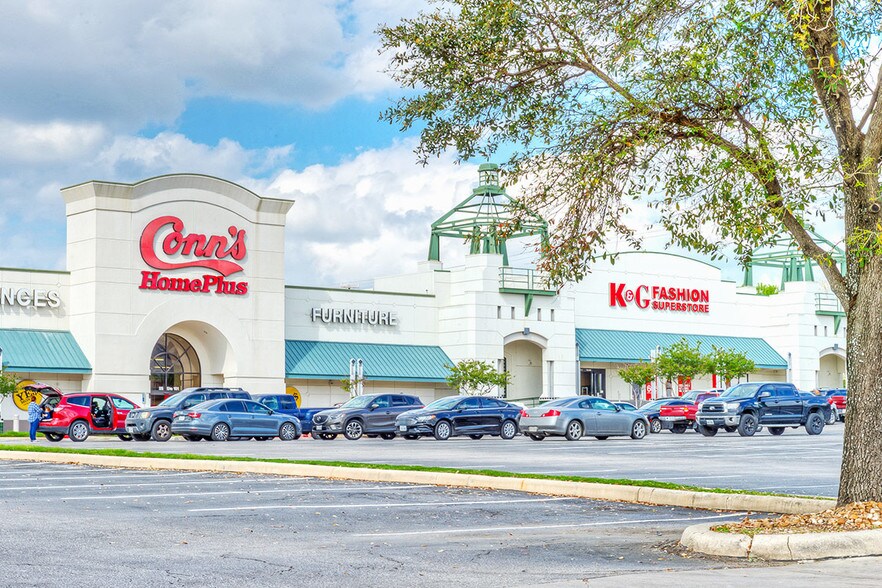 More Photos Of 25 NE Loop 410, San Antonio Unknown For Lease