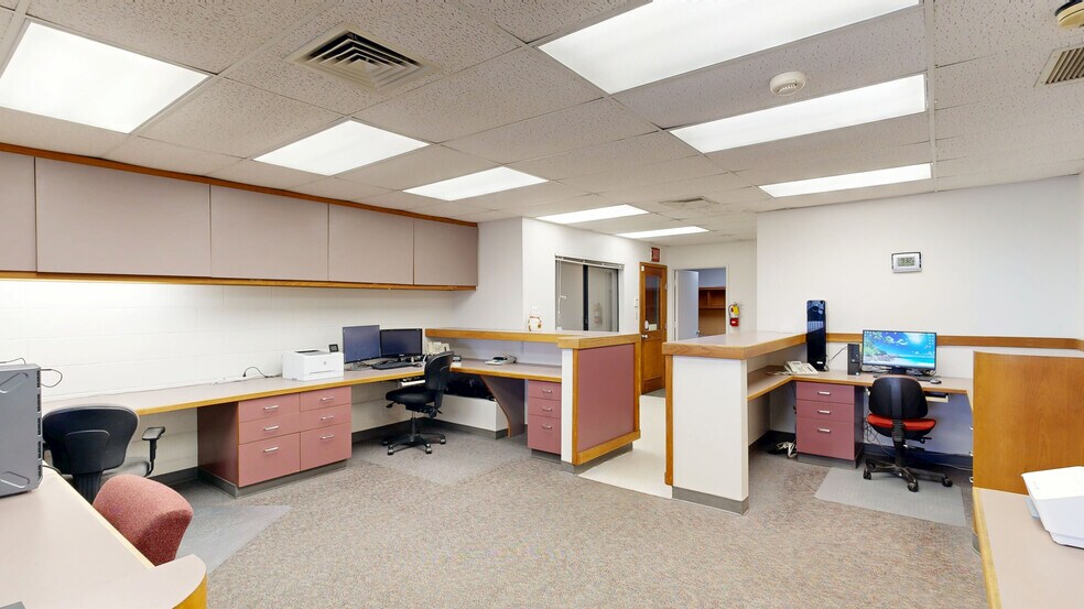 More Photos Of 816 Gulick Ave, Honolulu Warehouse For Lease