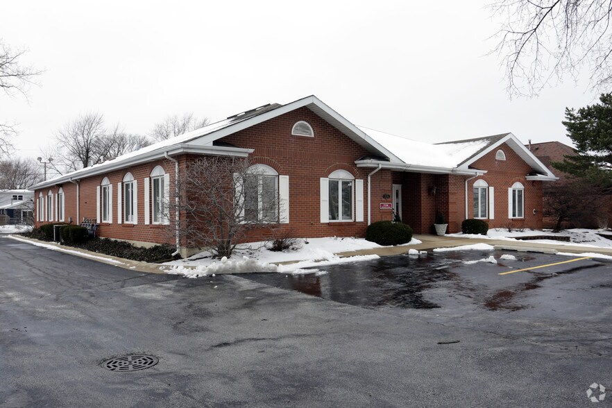 Primary Photo Of 17236 Harlem Ave, Tinley Park Office For Sale