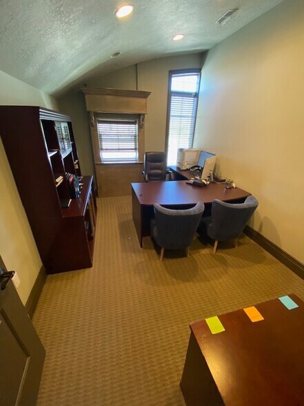More Photos Of 6412 S 900 E, Murray Office For Lease
