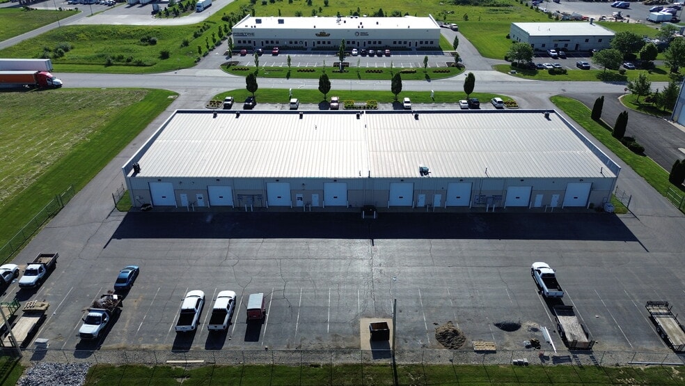 More Photos Of 340-370 N Commerce Parkway Dr W, Greenwood Warehouse For Lease