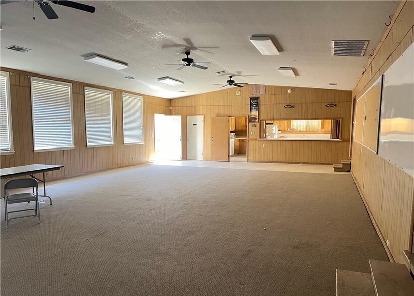 More Photos Of 607 Trinity Ave, Chowchilla Religious Facility For Sale
