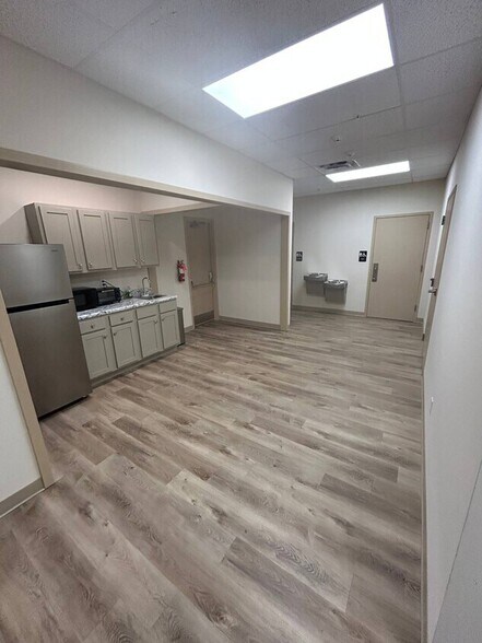 More Photos Of 5275 E Trindle Rd, Mechanicsburg Medical For Lease