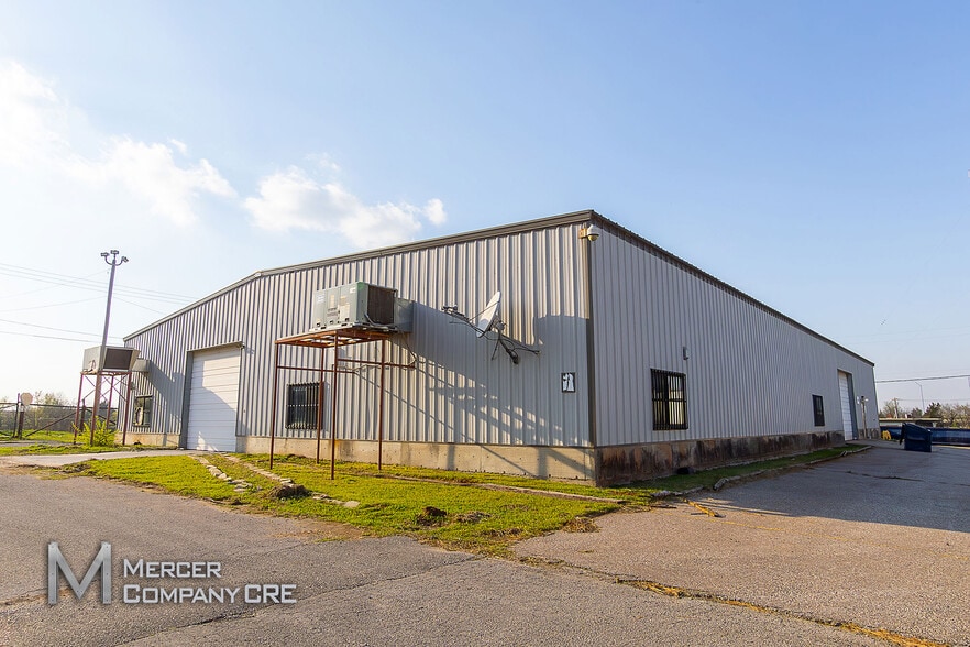 More Photos Of 340 S Eckroat St, Oklahoma City Unknown For Lease