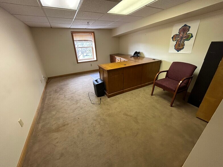 More Photos Of 198 George St, Beckley Research And Development For Lease